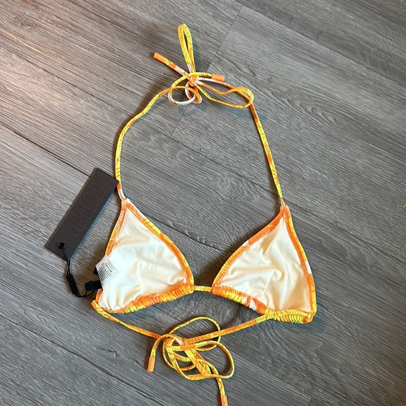 String floral style Swimsuit top and bottom swimsuit set. - Picture 12 of 14